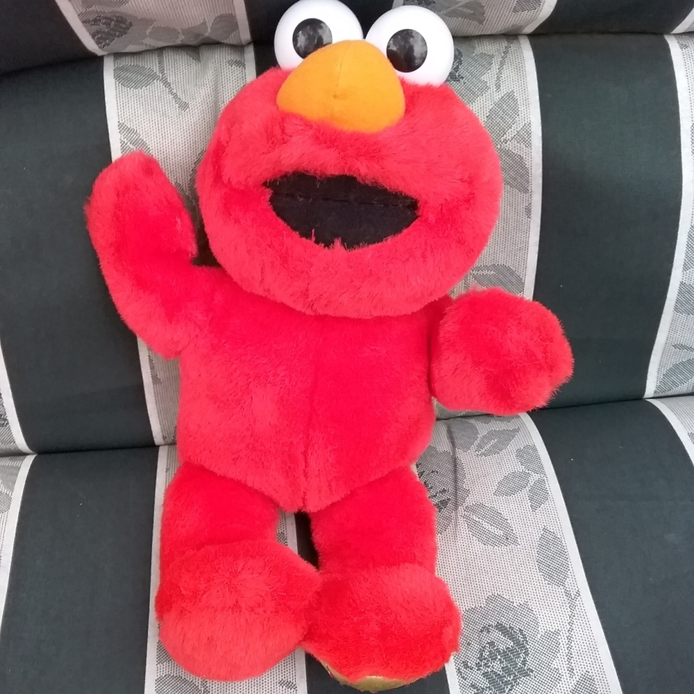 Elmo Sesame Street TICKLE ME ELMO SURPRISE 14” Laughing Shaking Plush vintage